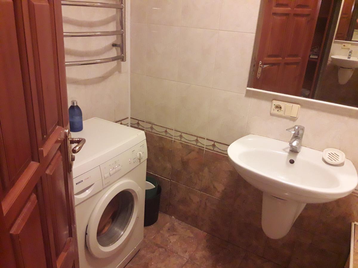 Appartment Near M. 23 Serpnya Kharkiv Extérieur photo